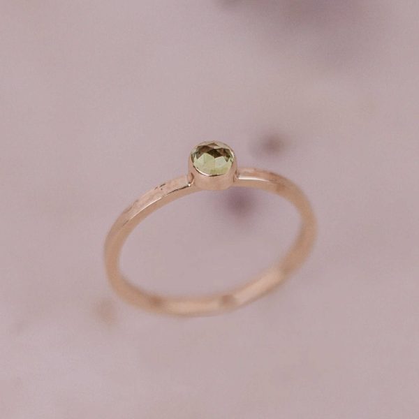 rose cut peridot gold ring