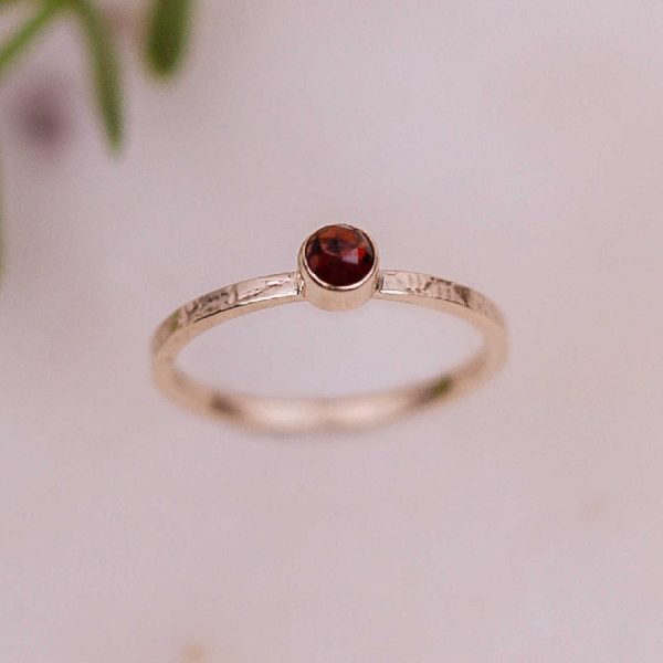 rose cut garnet gold ring